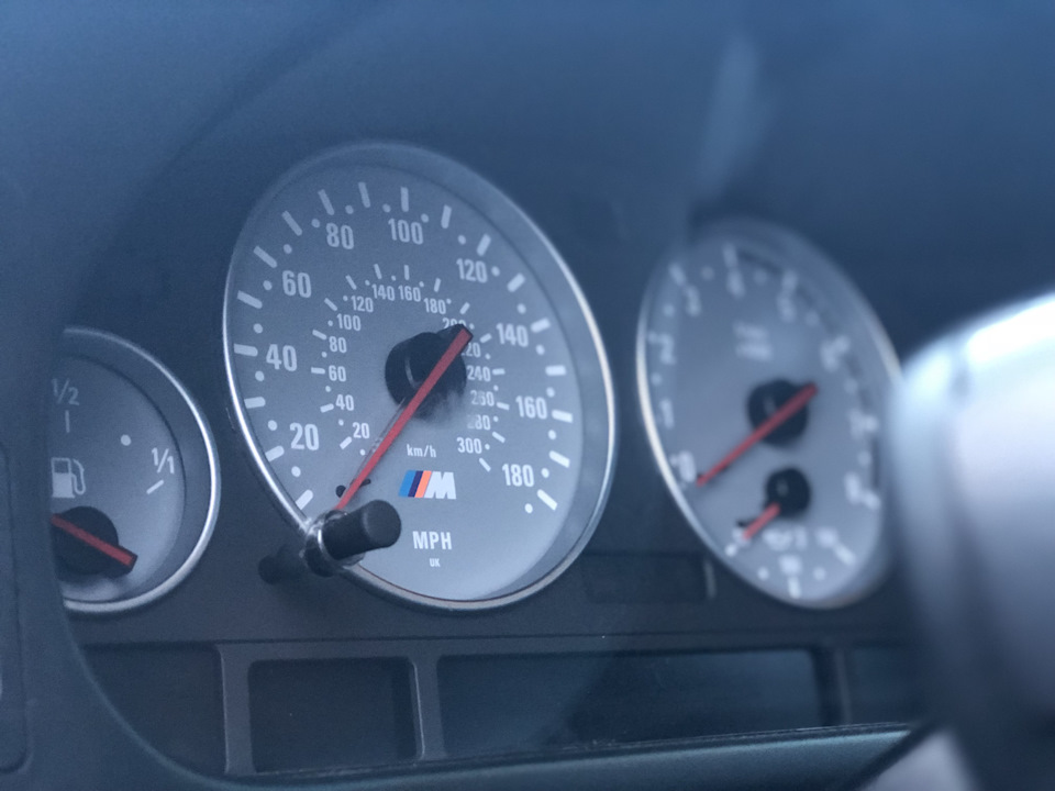Встановлення М панель приладів Bmw e39 2