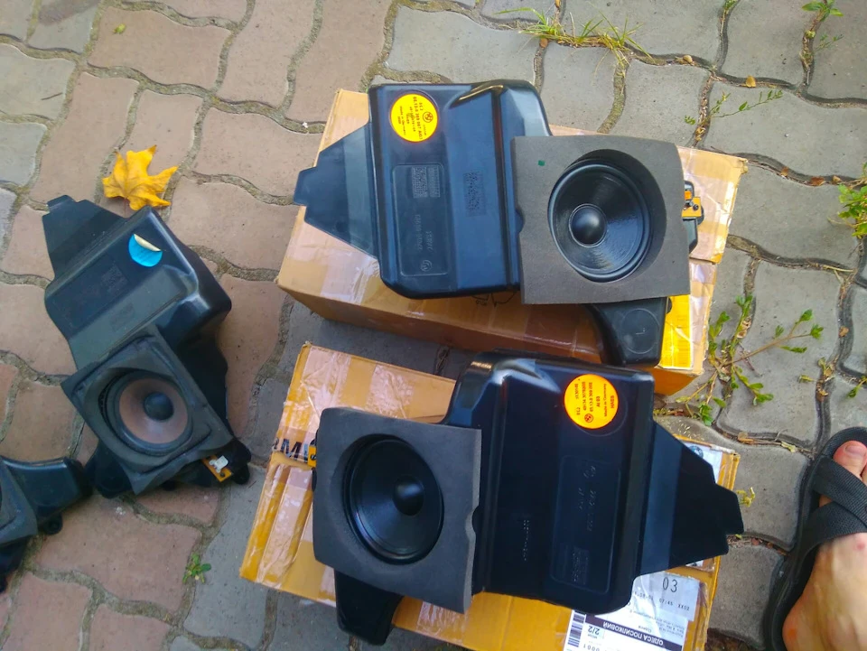 Встановлення задніх динаміків top hi-fi