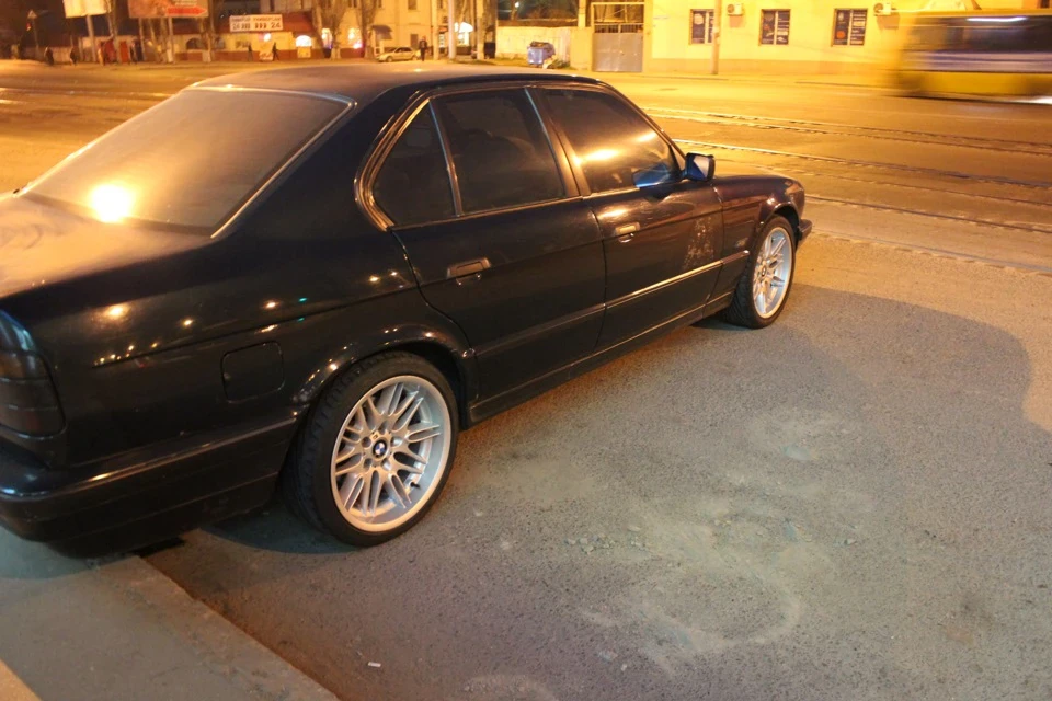 Приміряв диски R18 М5