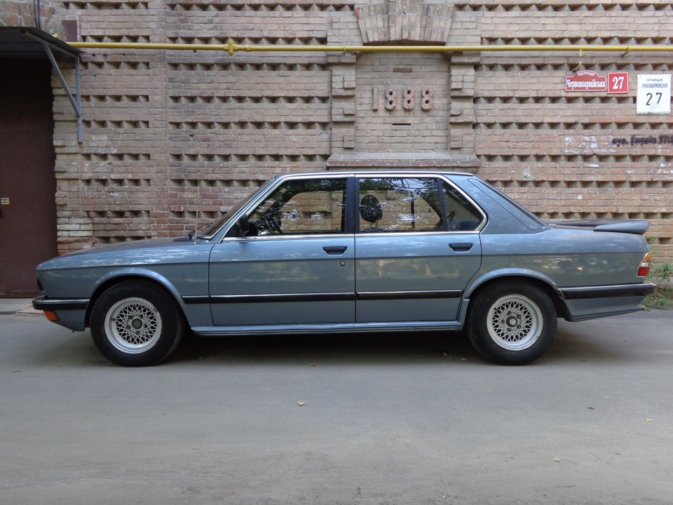 BMW e28 в атмосфері XIX століття 4