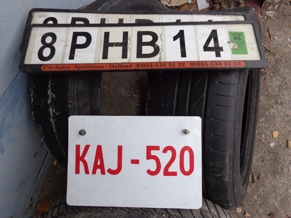У гаражі 5