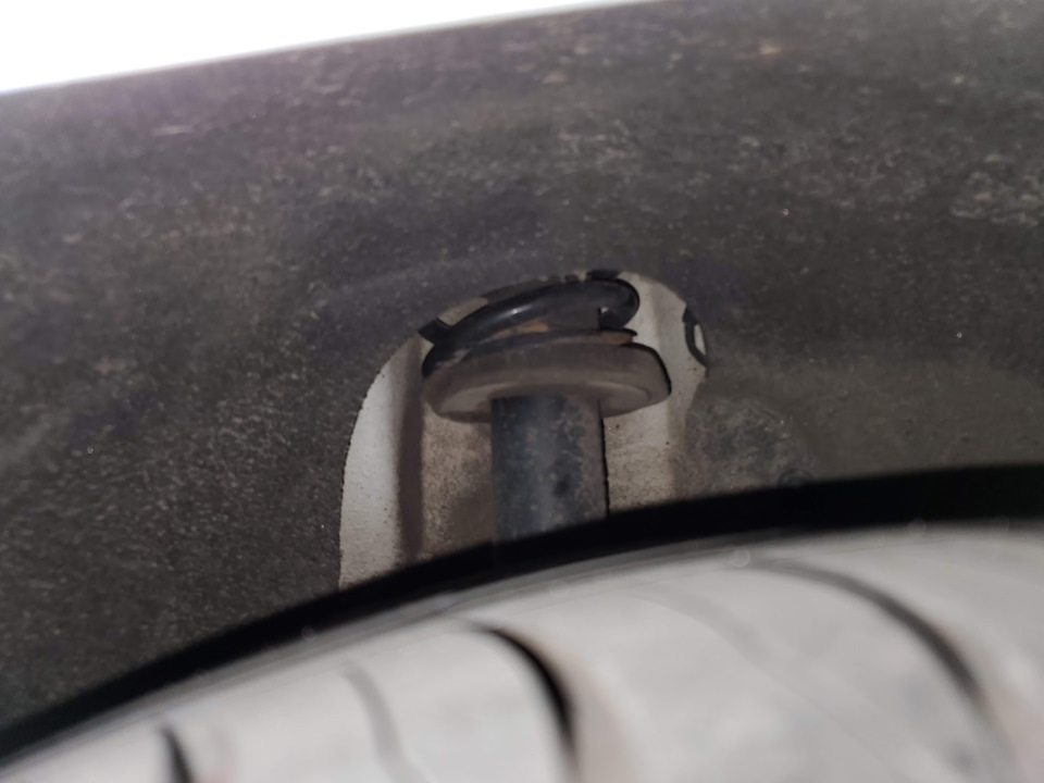 HELP! Лопнула пружина ззаду. Які стійки і пружини взяти? 1