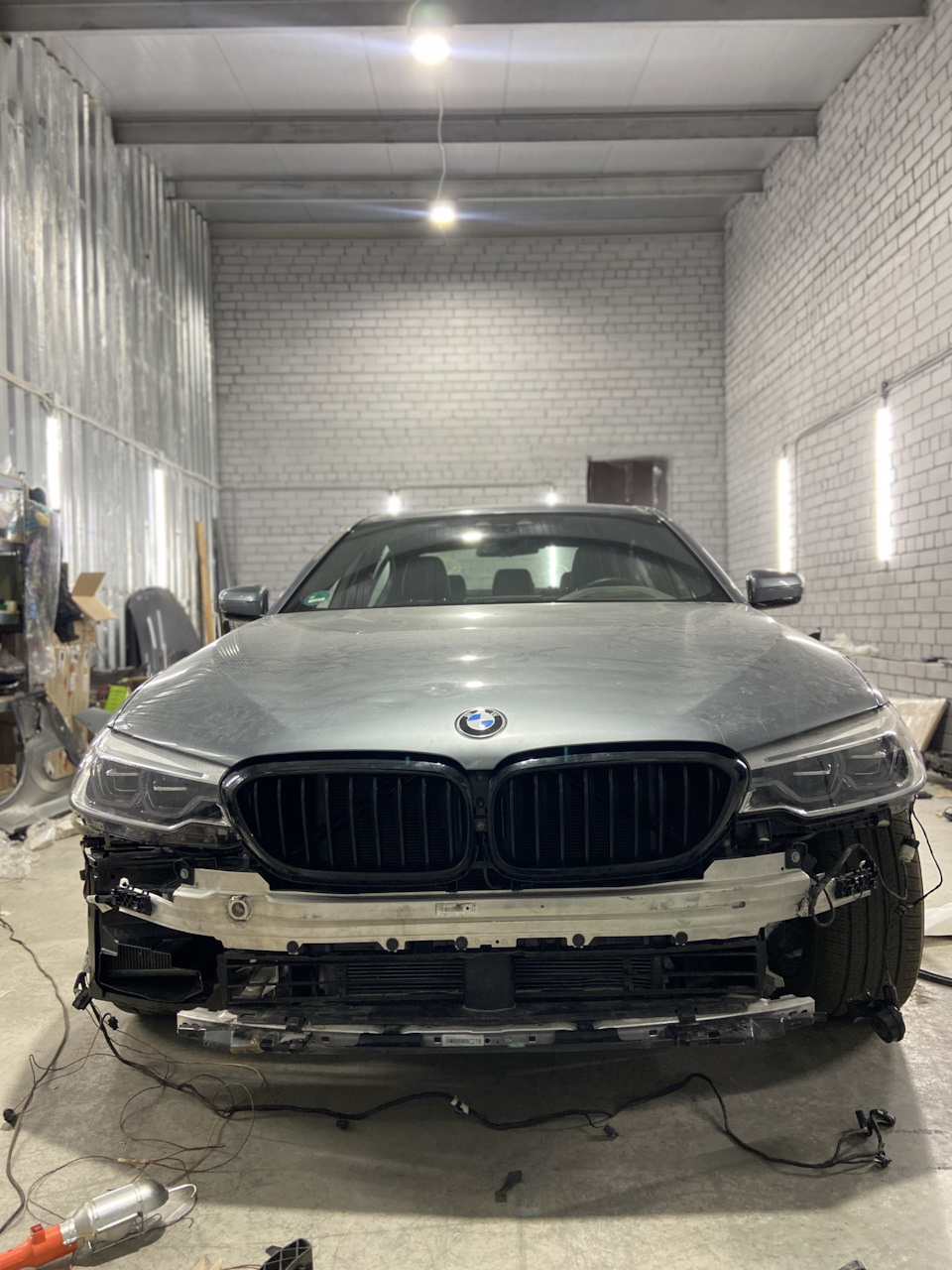 Доснащення G30 адаптивними фарами ICON LIGHT (опція S552A) 2
