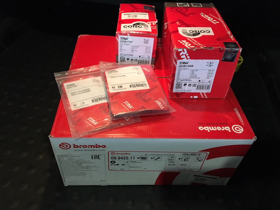 Заміна колодок TRW по колу та диски Brembo 1