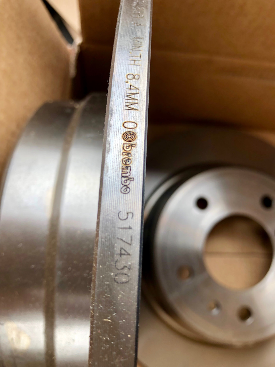 Заміна задніх гальмівних дисків на Brembo 4