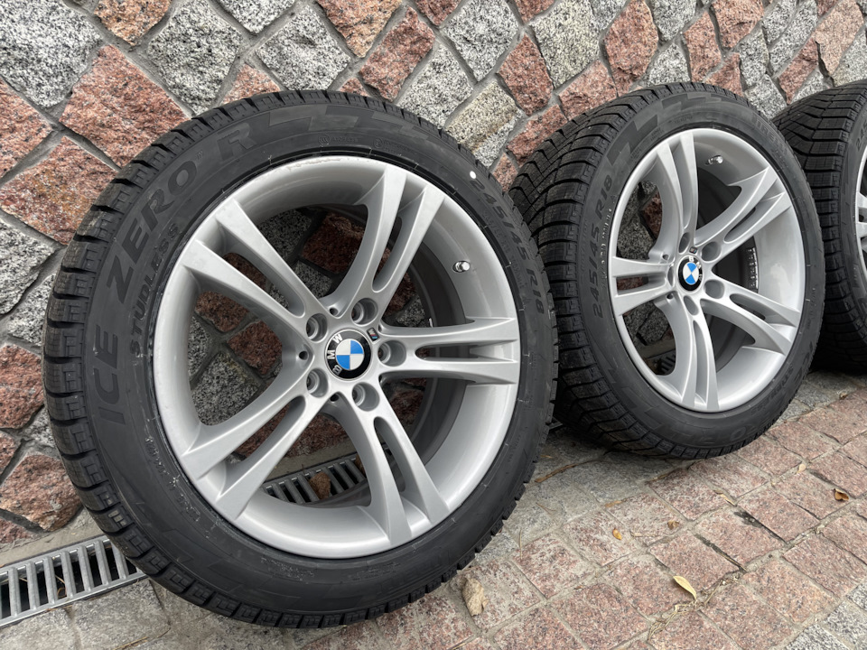 Pirelli Ice Zero FR 245/45 r18 184 стиль м5 2