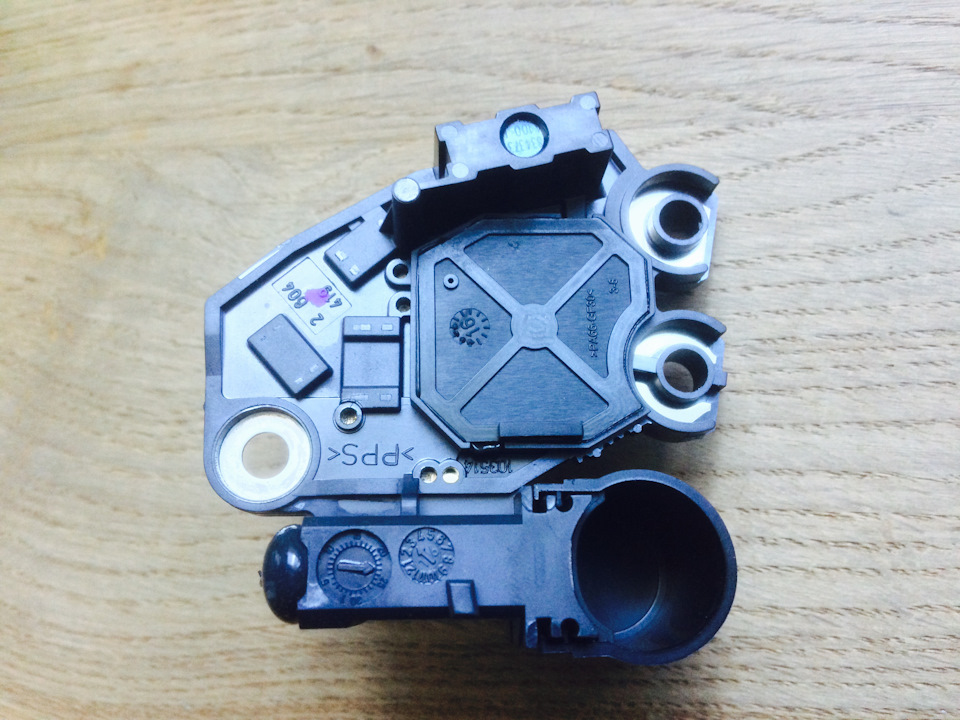 Регулятор напруги Valeo 599101 (170А) 4
