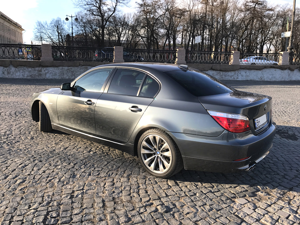 Одеська 535d на тлі Пітера 5
