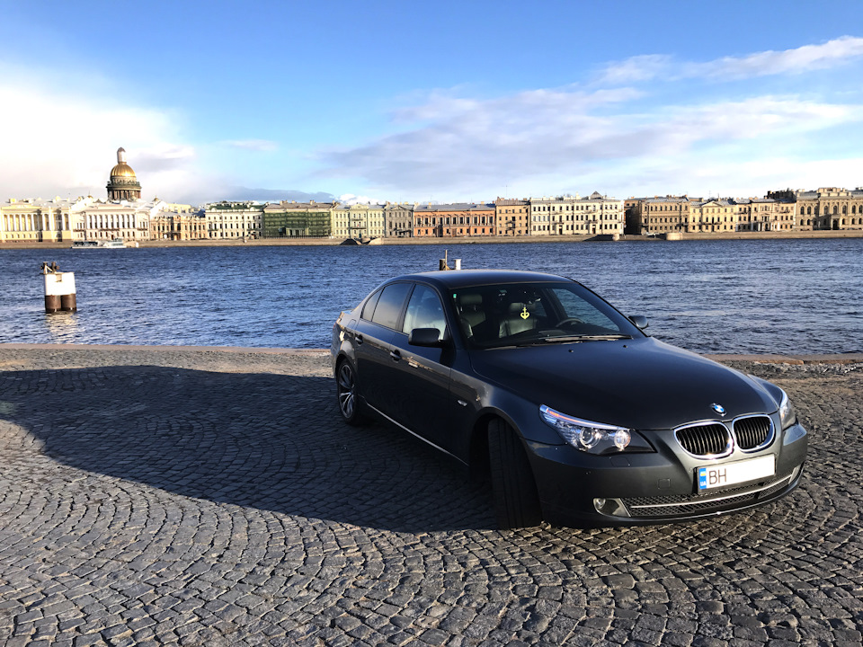 Одеська 535d на тлі Пітера 4