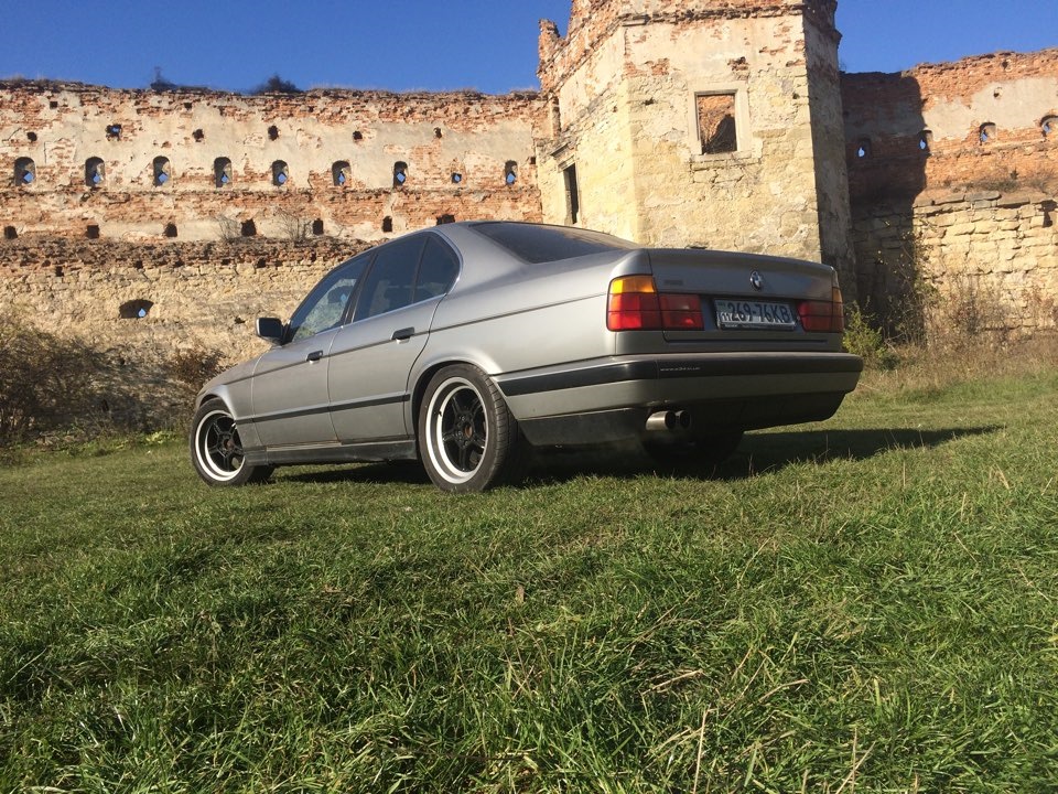 BMW E34, міні подорож на 1200км, Львів та замок 3