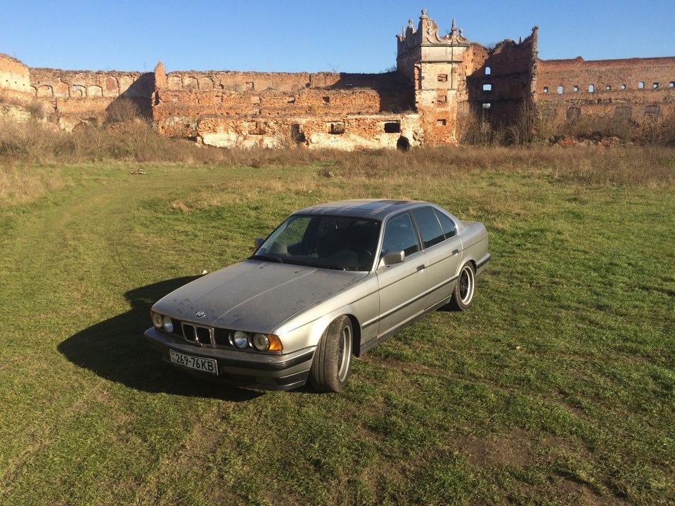 BMW E34, міні подорож на 1200км, Львів та замок 4