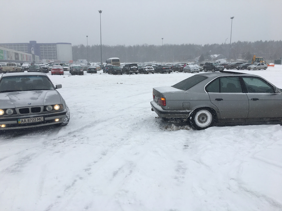 З'їздив поїздити боком і зламав машину))) 1