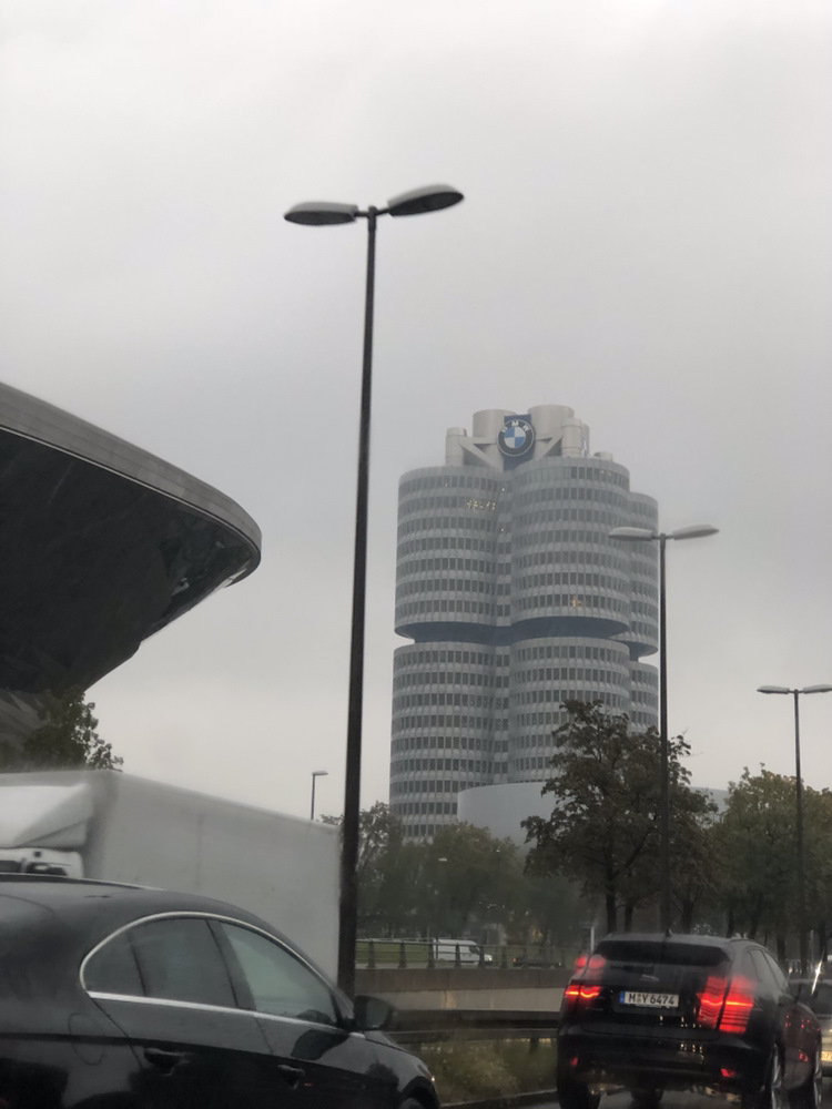 Сказка про те, як я був у Мюнхені і не потрапив у музей BMW 1
