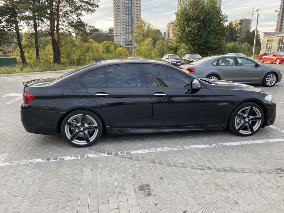 BMW F10 535i зі США 5