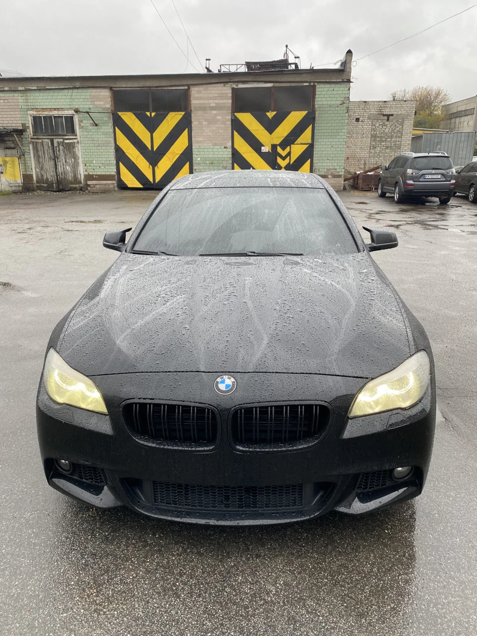 Тонування лобового скла BMW F10