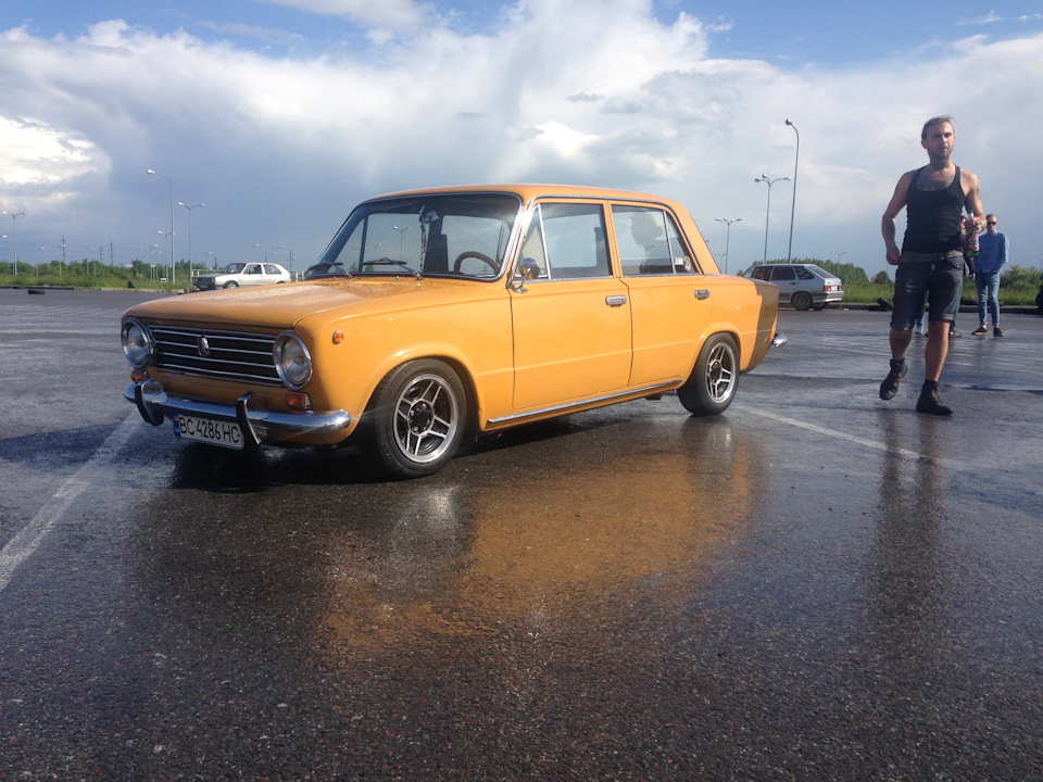 Трішки Львівського Stance 3