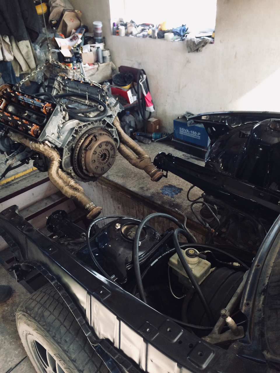 ПОСТАВИВ ДВИГУН ЗА 5МИН! ПРОЕКТ Е39 4.4. НАВІЩО ВИДАЛИВ ABS?! ПЕРЕГНАВ BMW ДО СЕБЕ В ГАРАЖ /// 2