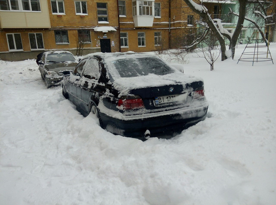 # Зима, злегка припорошило. Враження від їзди взимку на задньому приводі з блокуванням та мкпп, після автомата… 2