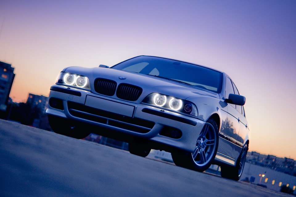 BMW 5 series 540i V8 ///М Technic vs Porsche Boxster Сabrio 2