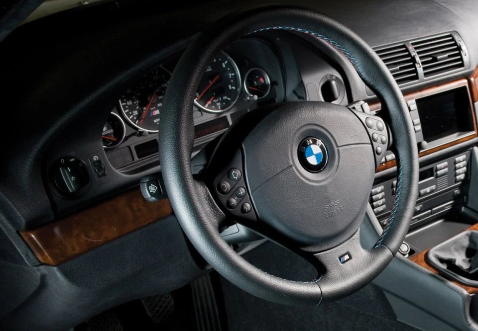 Встановлення панелі приладів від BMW Е39 М5!