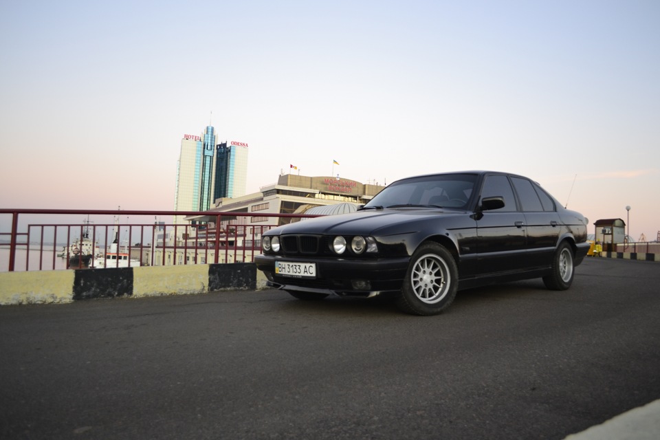 Black BMW & Black Sea 1