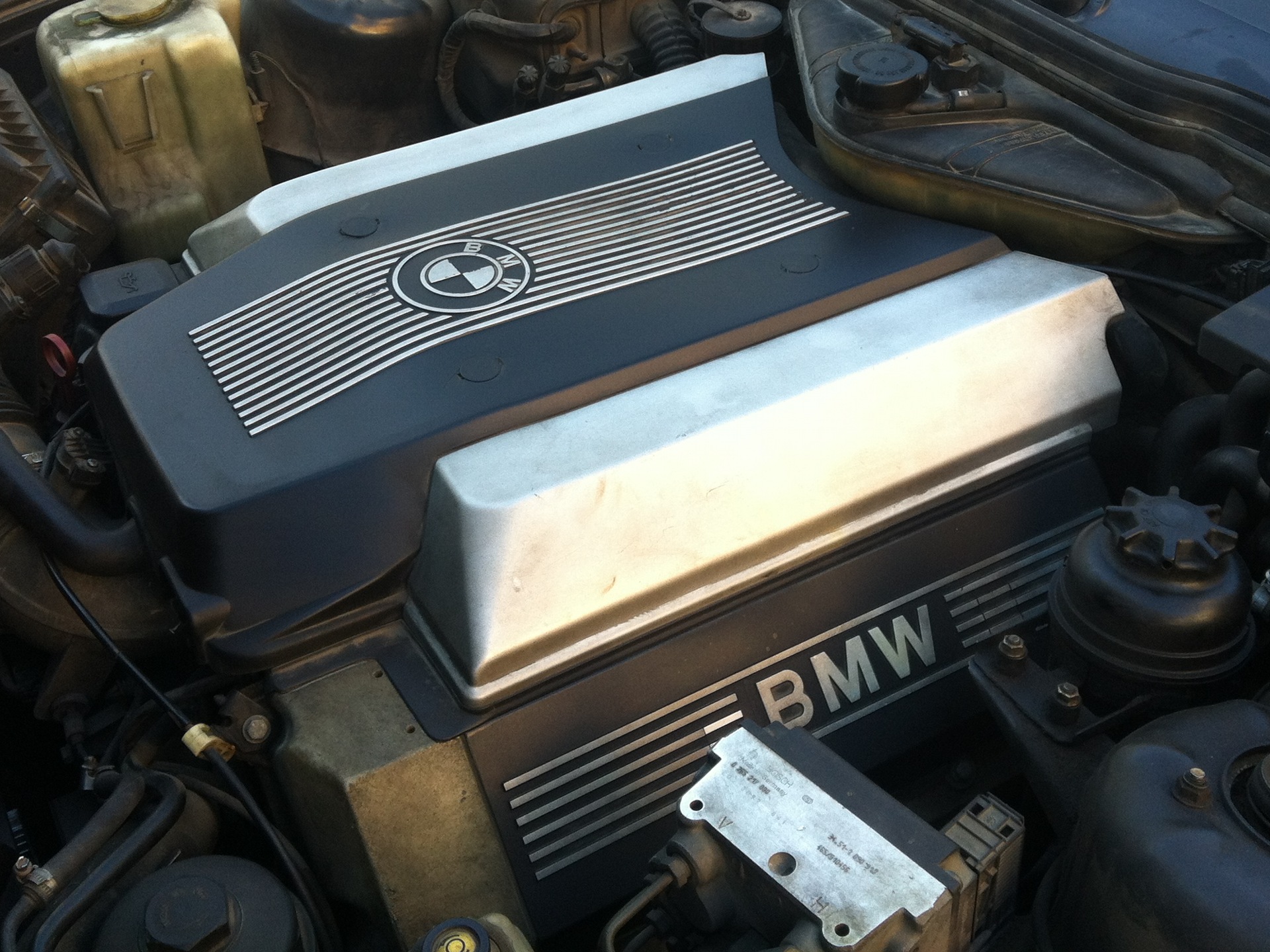 Фотки підкапотного або легендарного V8 3