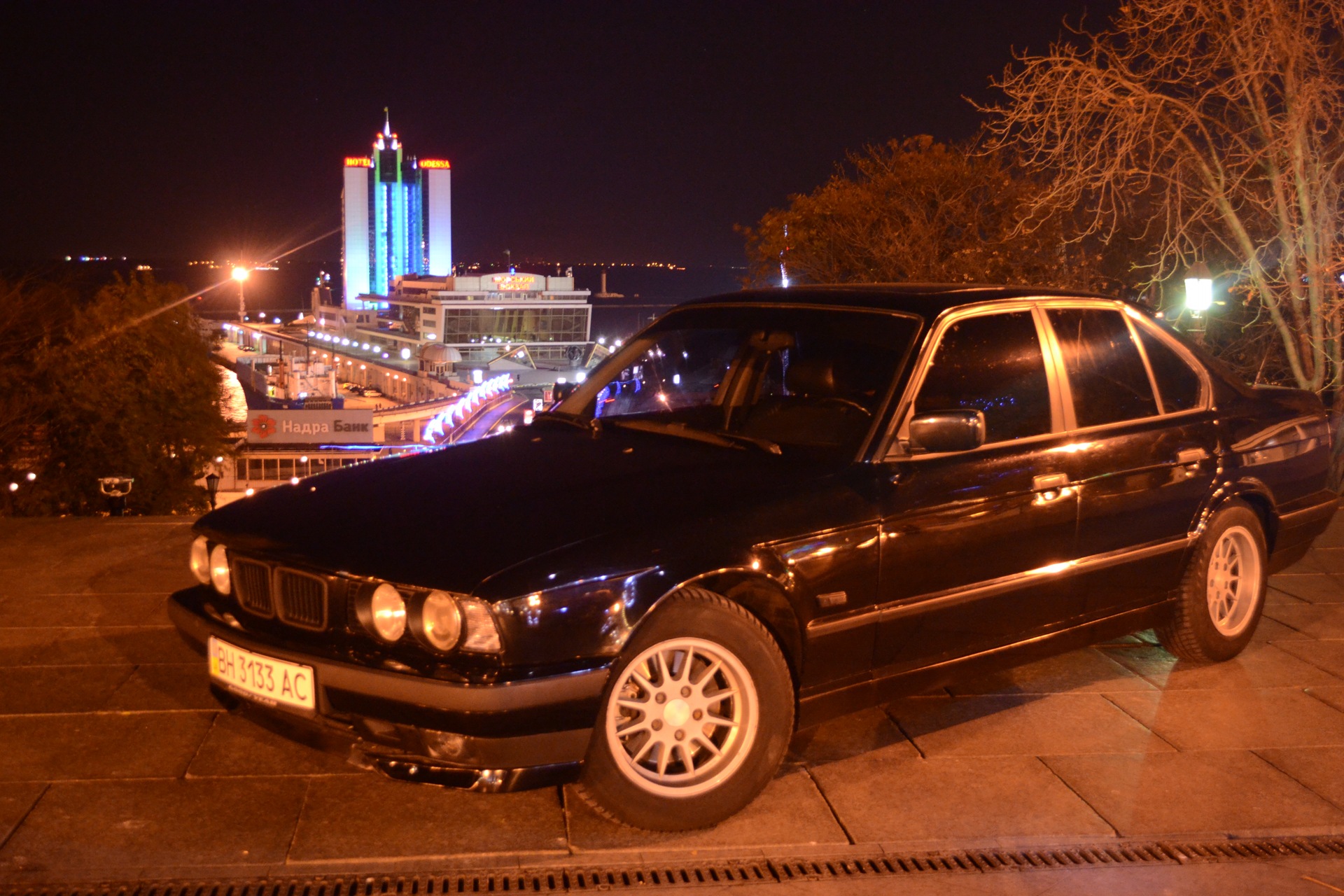 Фотосет двох красунь:) Honey91 та BMW 540i 3