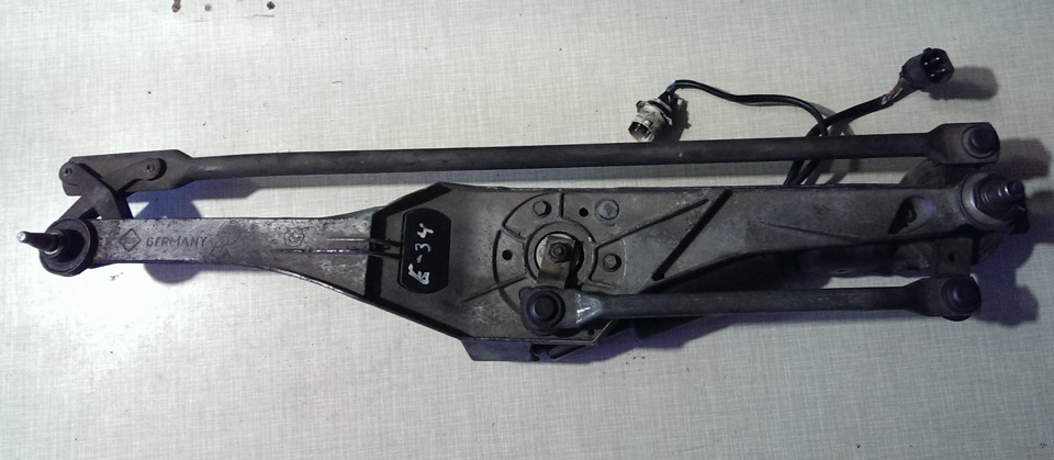 Трапеція склоочисників з автопритиском (AKS) 1