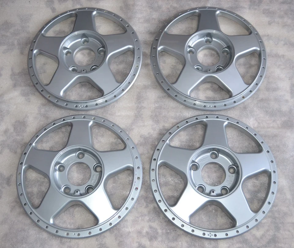 (Продано)Продам кришки, полиці, болти з гайками OZ Futura R17