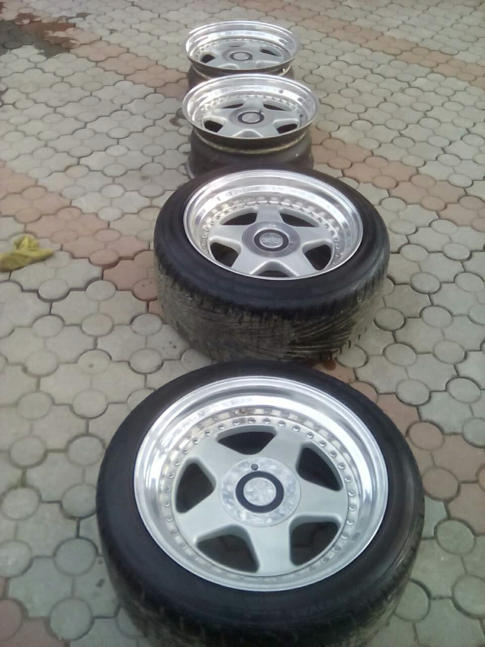 (Продано) OZ Futura R17. 5x120. 8,5/10J. 1