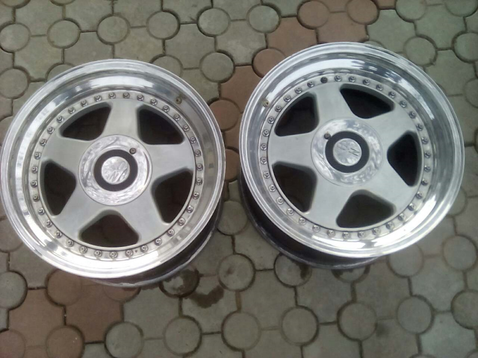 (Продано) OZ Futura R17. 5x120. 8,5/10J. 4