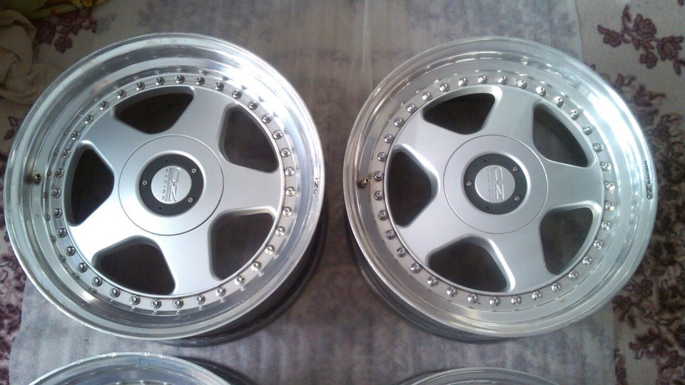 (Продано) OZ Futura R17, 8/9JJ, 5/112 3