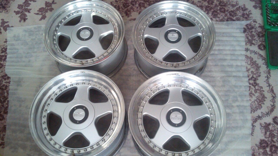 (Продано) OZ Futura R17, 8/9JJ, 5/112 1