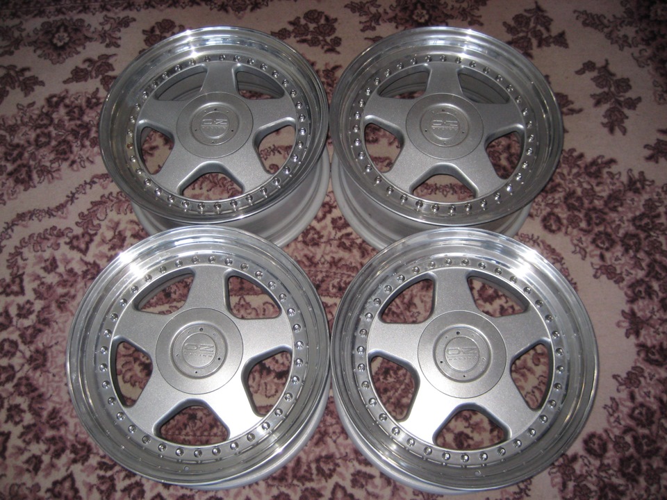 (Продано)OZ Futura R17, 5/112 1