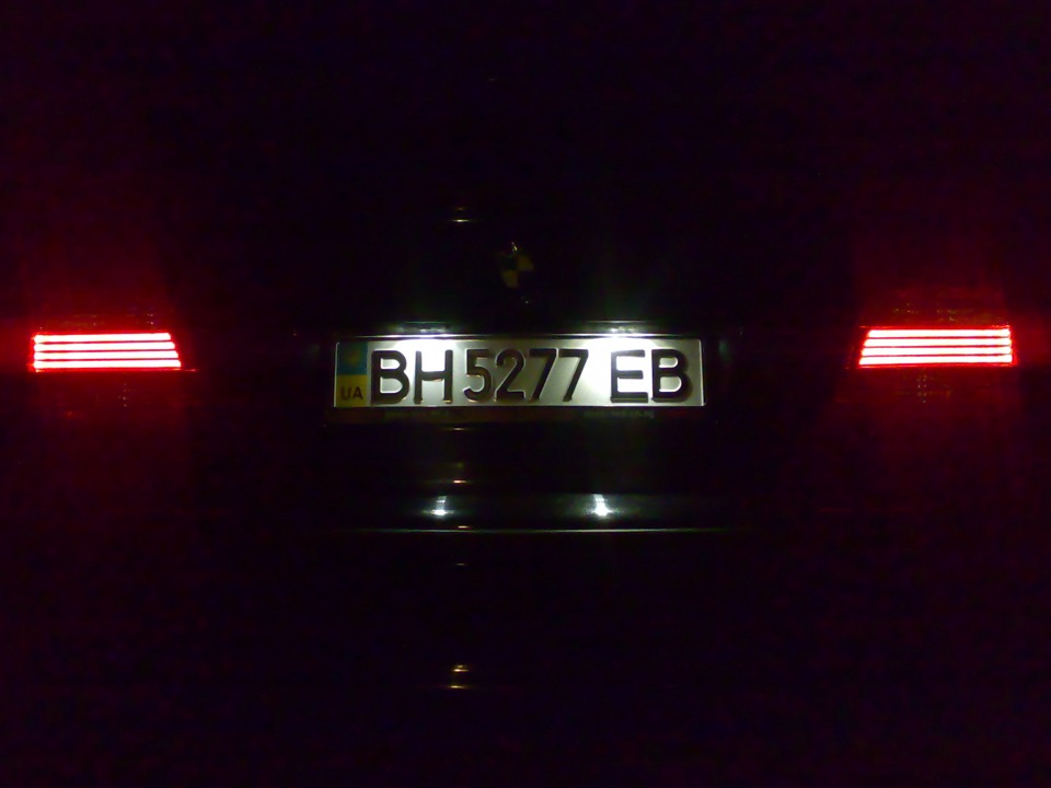 Рестайлінгові ліхтарі HELLA 4