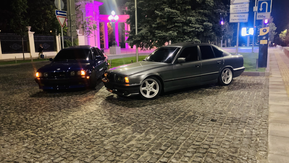 #4 Дві гарні машини😎 4