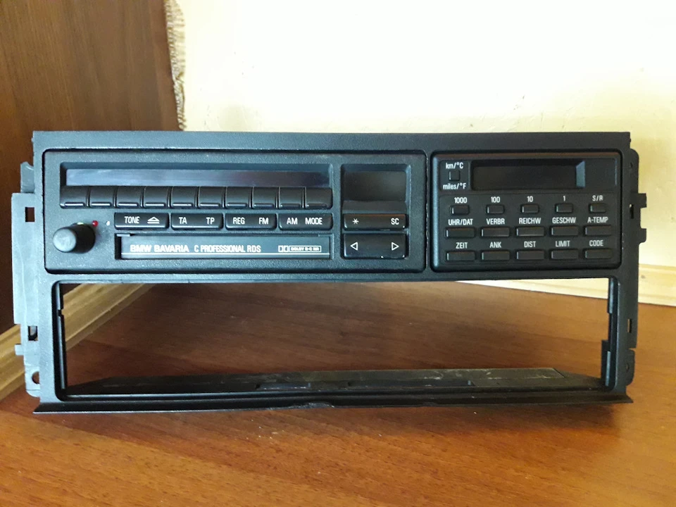 Опція S550A Бортовий комп'ютер, S662* (BMW BAVARIA C PROFESSIONAL RDS), та Hi-Fi пищалки в куточки дзеркал