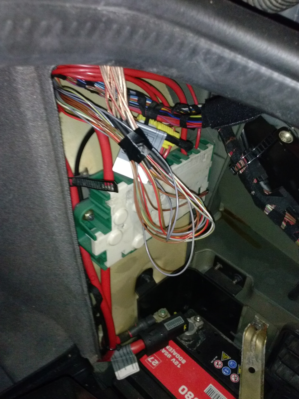 Ремонт коси в багажнику BMW e39 3
