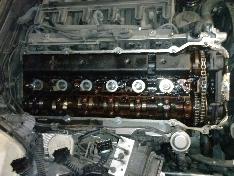 Заміна прокладки клапанної кришки M54b22 2