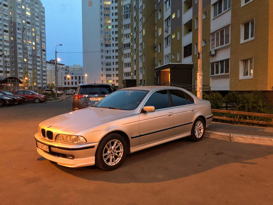 Встановлення накладки Schnitzer на передній бампер 4