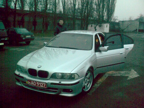 Серце кров'ю обливалося BMW все віддалялося. 1