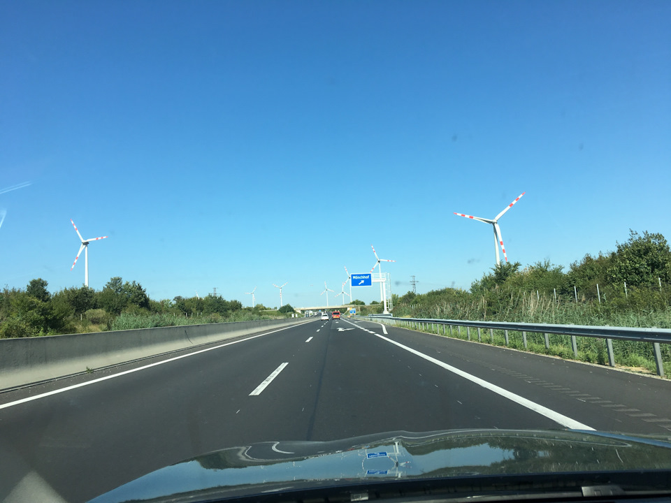 Один тиждень із життя БМВ (Угорщина, Австрія) 3