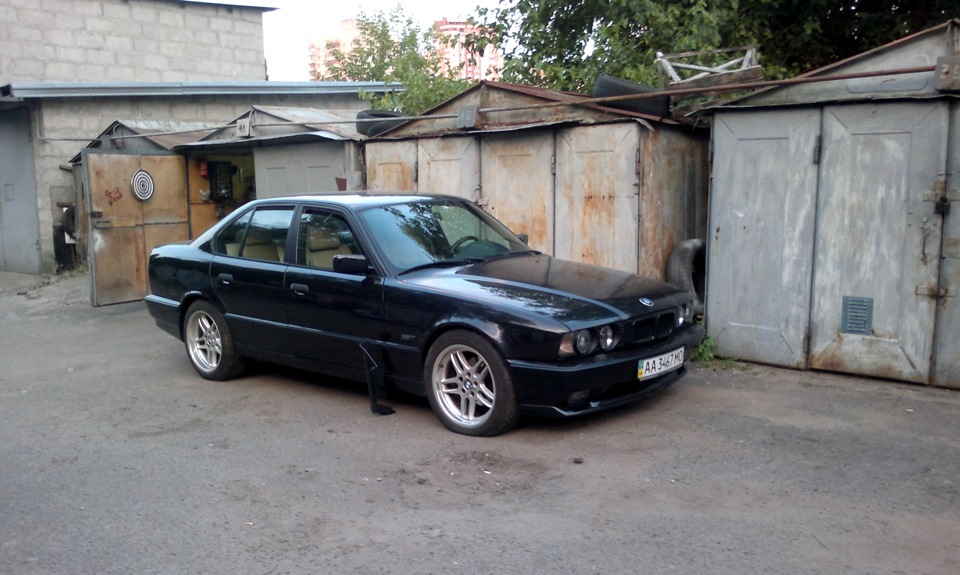 18 OEM Style 37 M-Parallel Wheels 4