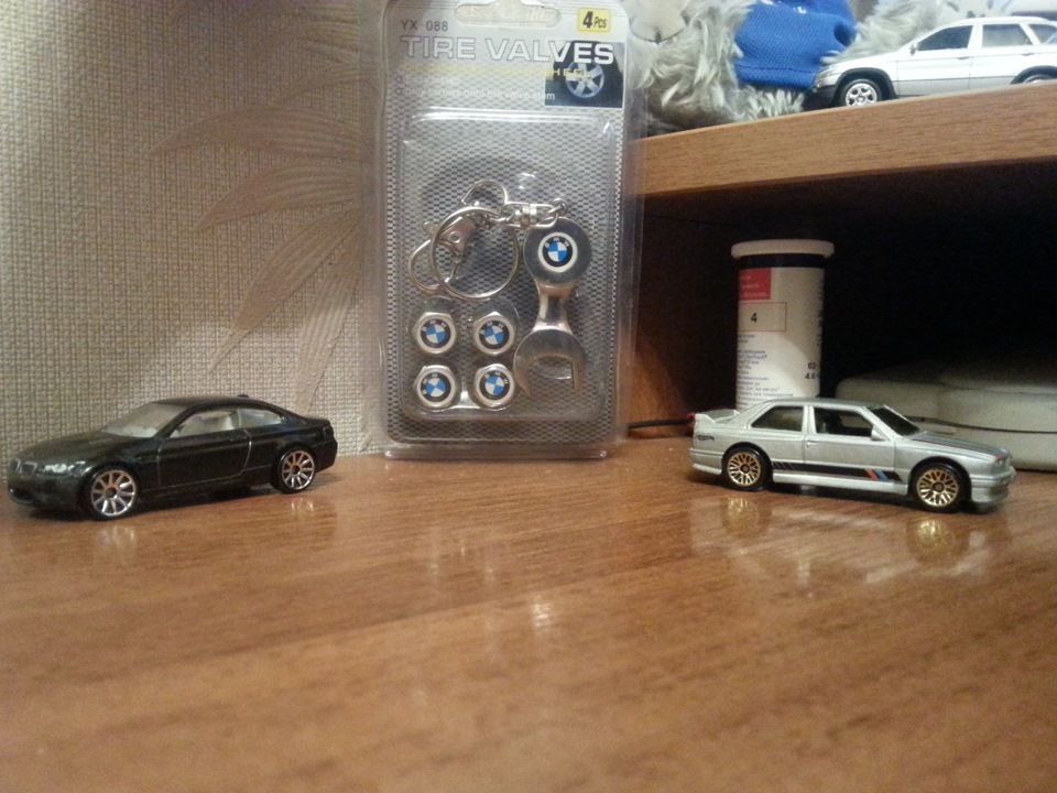 BMW ковпачки на ніпеля 1