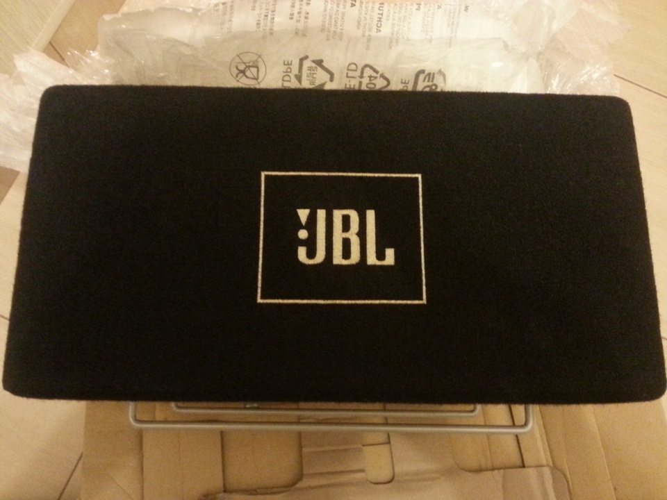 Сабвуфер JBL 1204B 4