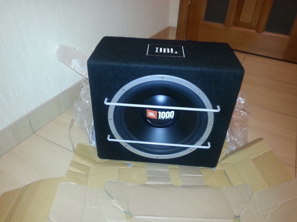 Сабвуфер JBL 1204B 1