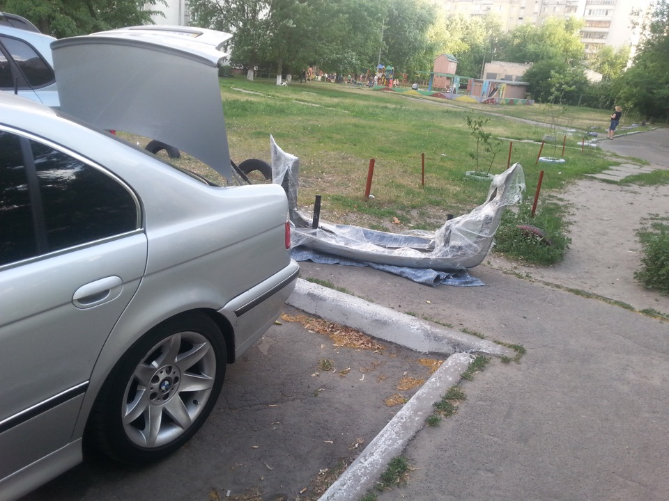 Задній бампер М 2