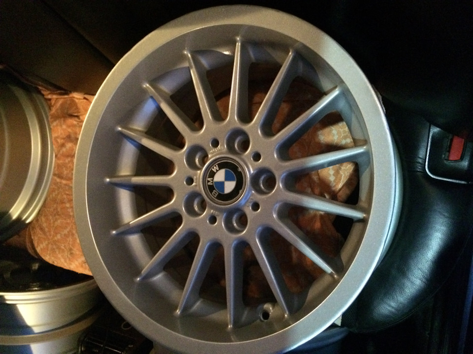 Фарбування та рихтування BMW 32 стиль 1