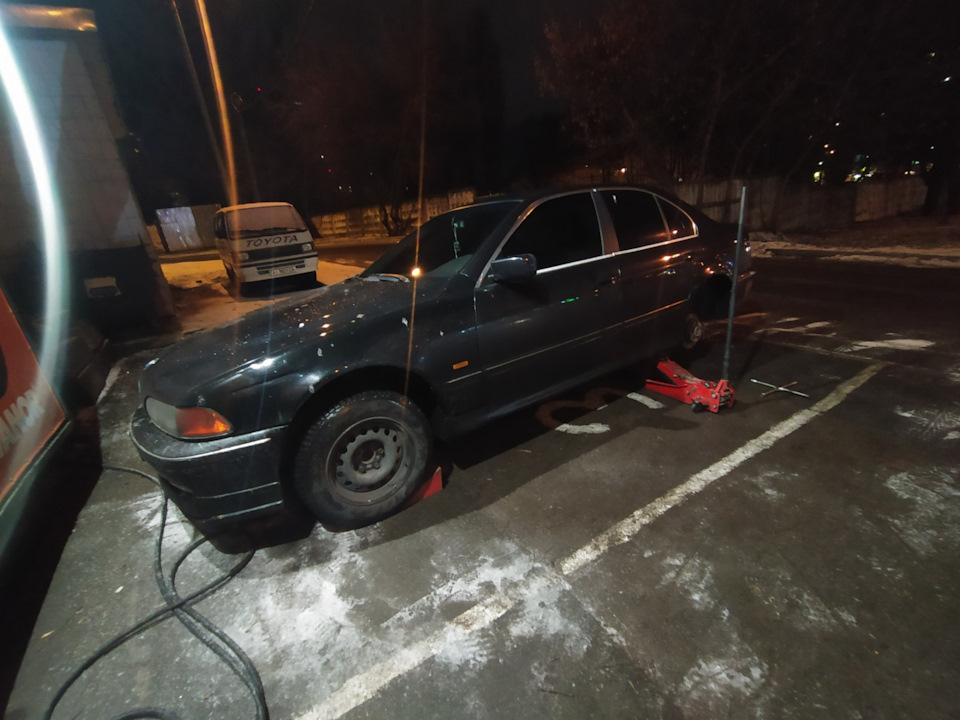 Саморіз з нержавіючої сталі за 6$ 4