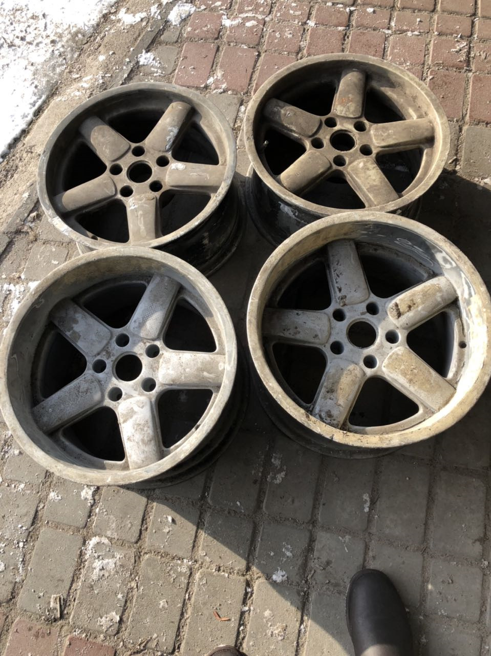 MBN RH R17 J10 1